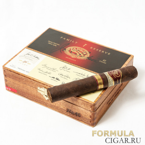 Сигары Padron Serie Family Reserve 46 Years Maduro/10 (шт.) Сигары Padron Serie Family Reserve 46 Years Maduro/10 (шт.)